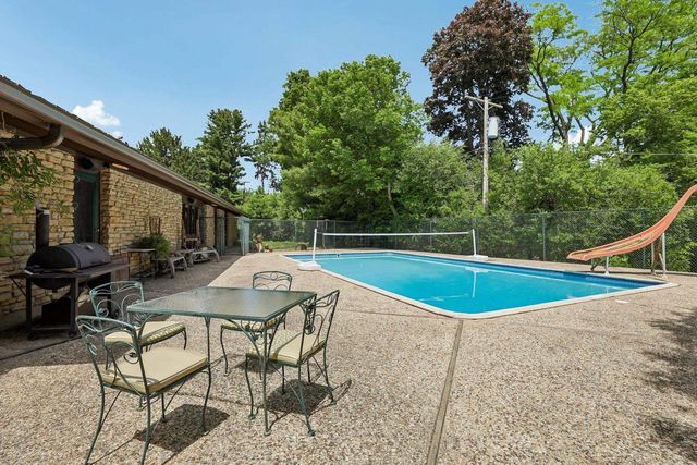3 Waushara Circle, Madison, WI 53705