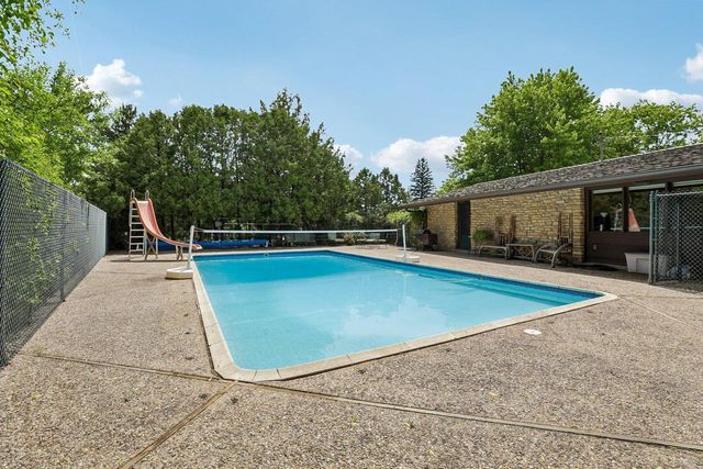 3 Waushara Circle, Madison, WI 53705