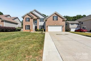2632 Windsor Chase Drive, Matthews, NC 28105