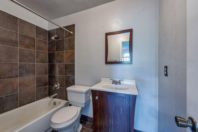 3002 W CLEVELAND STREET D11, Tampa, FL 33609