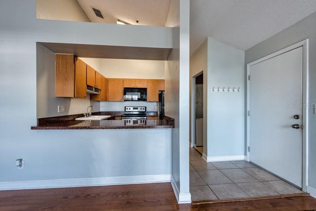 3002 W CLEVELAND STREET D11, Tampa, FL 33609