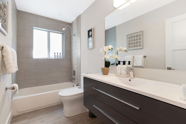 5821 NE 14th Way, Fort Lauderdale, FL 33334