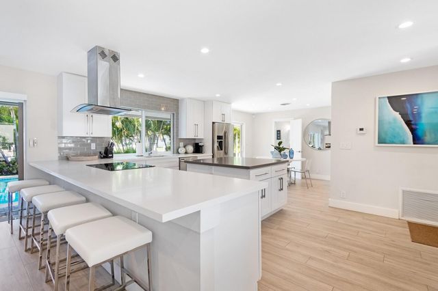 5821 NE 14th Way, Fort Lauderdale, FL 33334