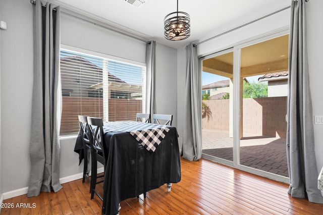 941 E CHERRY HILLS Drive, Chandler, AZ 85249