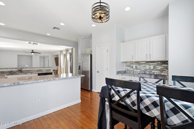 941 E CHERRY HILLS Drive, Chandler, AZ 85249