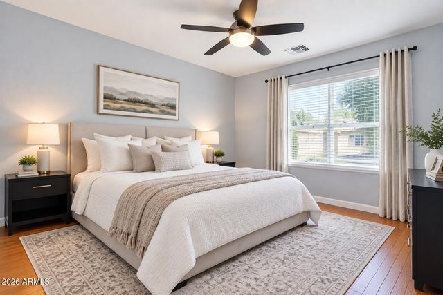 941 E CHERRY HILLS Drive, Chandler, AZ 85249