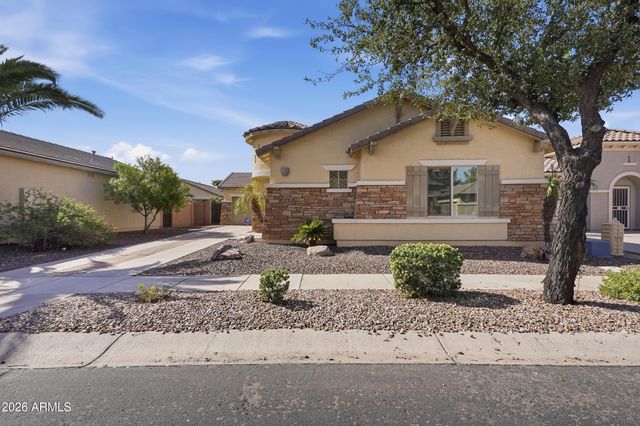 941 E CHERRY HILLS Drive, Chandler, AZ 85249
