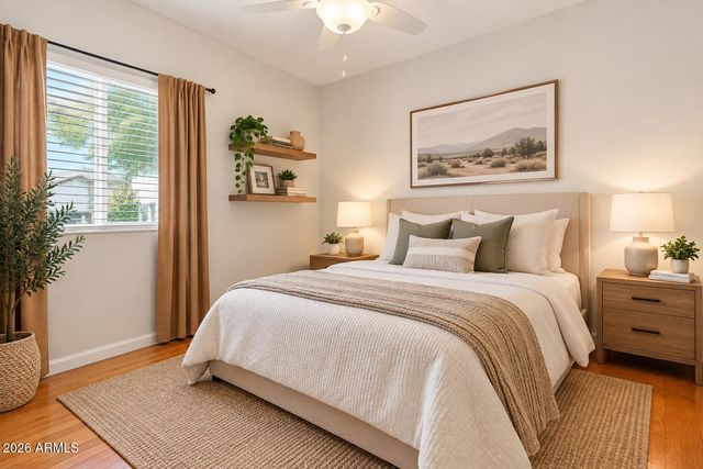 941 E CHERRY HILLS Drive, Chandler, AZ 85249