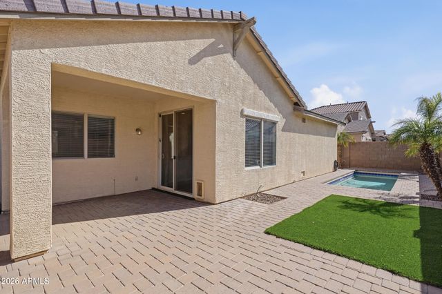 941 E CHERRY HILLS Drive, Chandler, AZ 85249