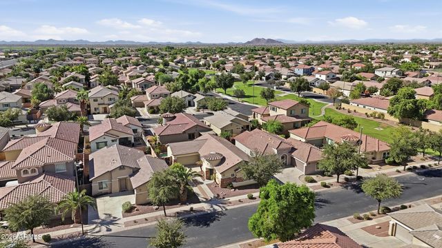 941 E CHERRY HILLS Drive, Chandler, AZ 85249
