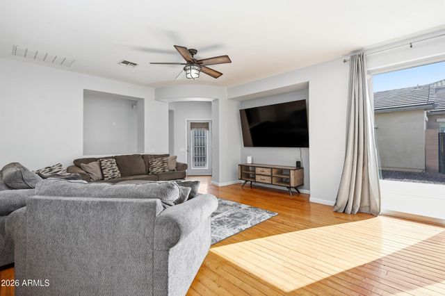 941 E CHERRY HILLS Drive, Chandler, AZ 85249