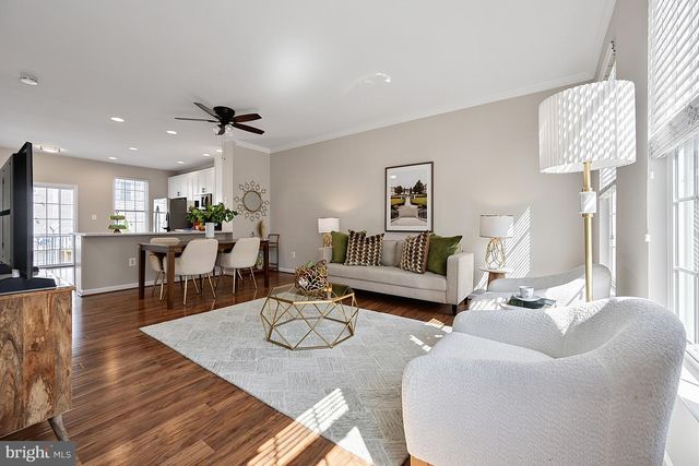 42810 SYKES TER, Chantilly, VA 20152