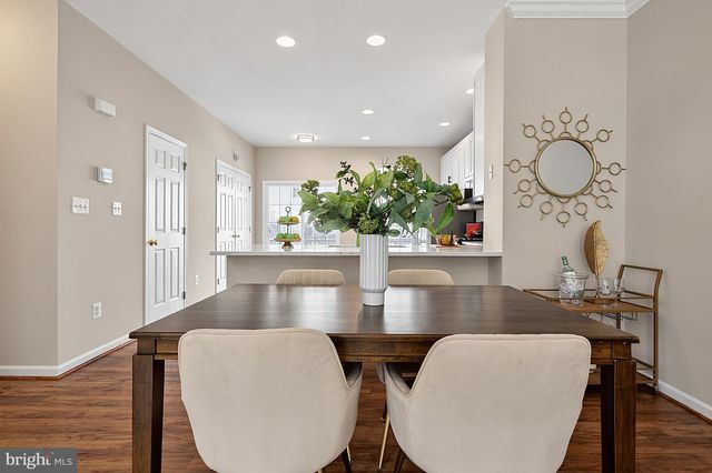 42810 SYKES TER, Chantilly, VA 20152