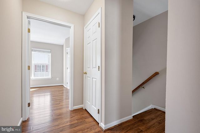42810 SYKES TER, Chantilly, VA 20152