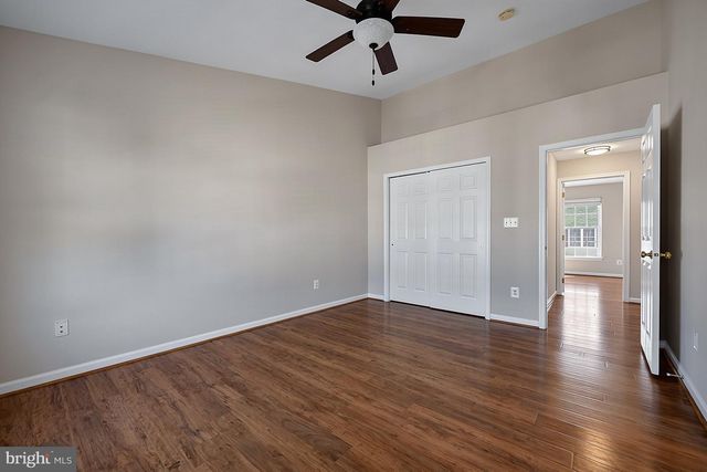 42810 SYKES TER, Chantilly, VA 20152