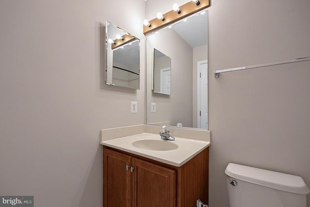 42810 SYKES TER, Chantilly, VA 20152