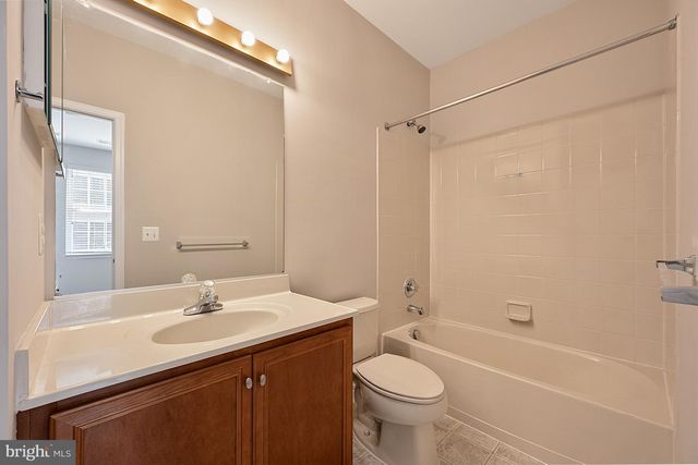 42810 SYKES TER, Chantilly, VA 20152
