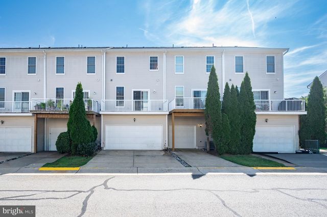 42810 SYKES TER, Chantilly, VA 20152