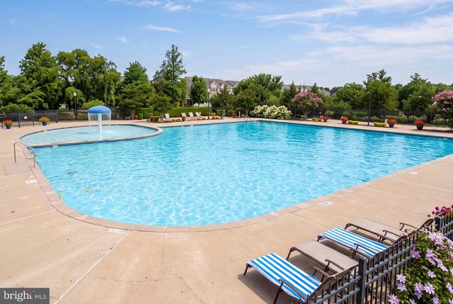 42810 SYKES TER, Chantilly, VA 20152