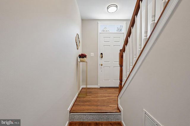 42810 SYKES TER, Chantilly, VA 20152