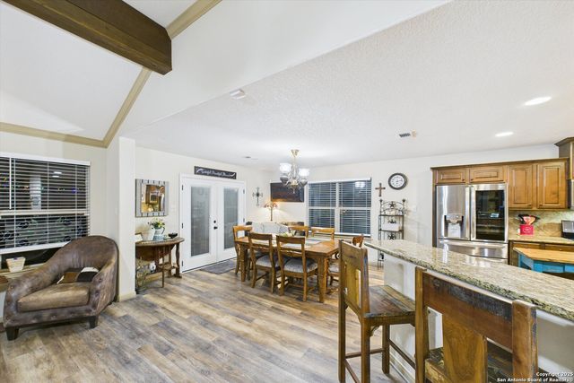 417 CR 2471, Hondo, TX 78861