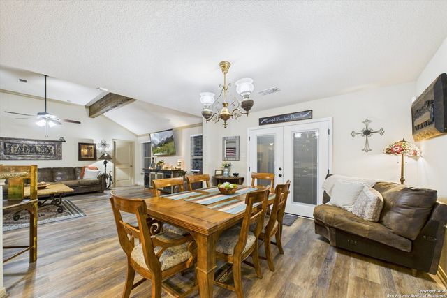 417 CR 2471, Hondo, TX 78861