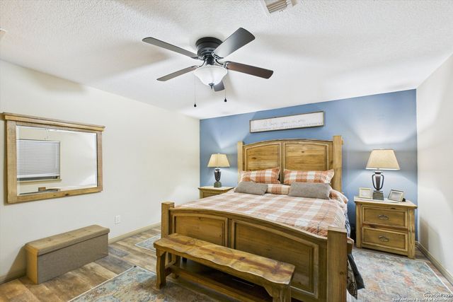 417 CR 2471, Hondo, TX 78861