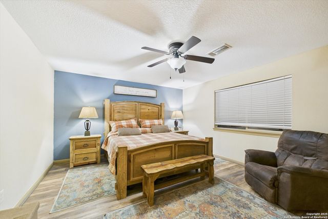 417 CR 2471, Hondo, TX 78861