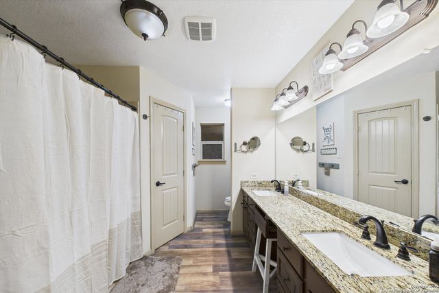 417 CR 2471, Hondo, TX 78861