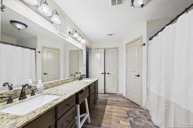 417 CR 2471, Hondo, TX 78861