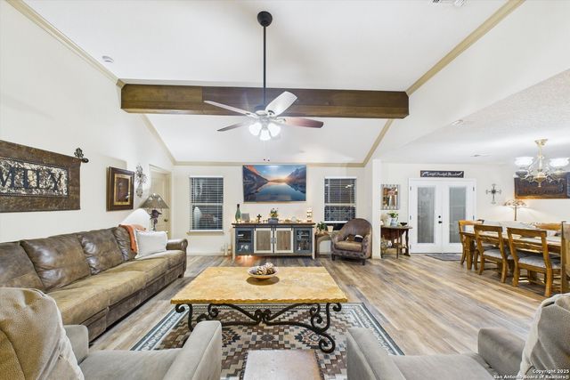 417 CR 2471, Hondo, TX 78861