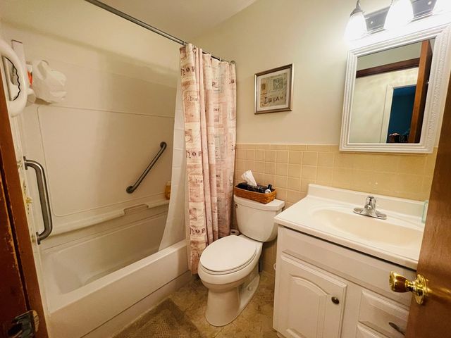 1555 New Gambier Road, Mount Vernon, OH 43050