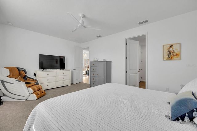 1110 OLIVINE AVENUE, Dundee, FL 33838