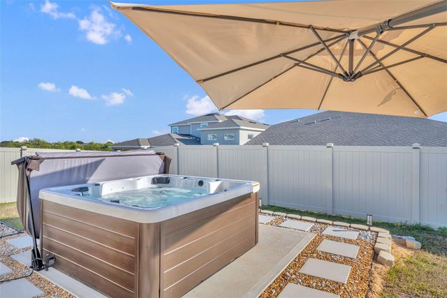 1110 OLIVINE AVENUE, Dundee, FL 33838