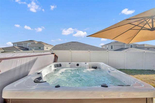 1110 OLIVINE AVENUE, Dundee, FL 33838