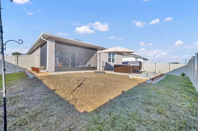 1110 OLIVINE AVENUE, Dundee, FL 33838