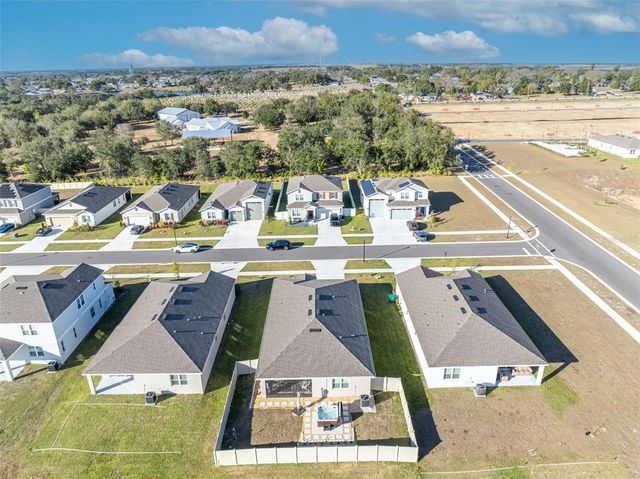 1110 OLIVINE AVENUE, Dundee, FL 33838