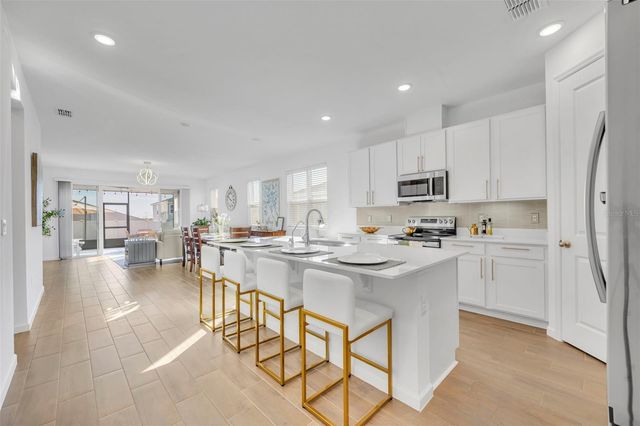 1110 OLIVINE AVENUE, Dundee, FL 33838