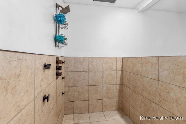 1510 W Stewart Street, Owosso, MI 48867