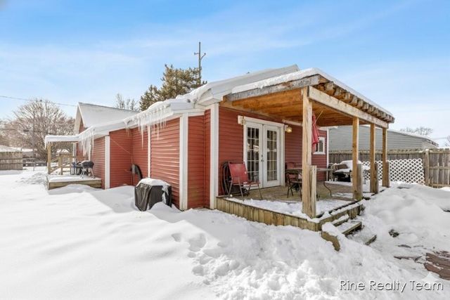 1510 W Stewart Street, Owosso, MI 48867