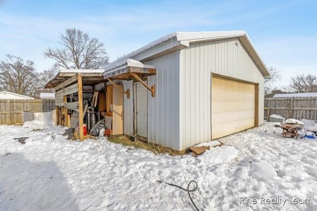 1510 W Stewart Street, Owosso, MI 48867