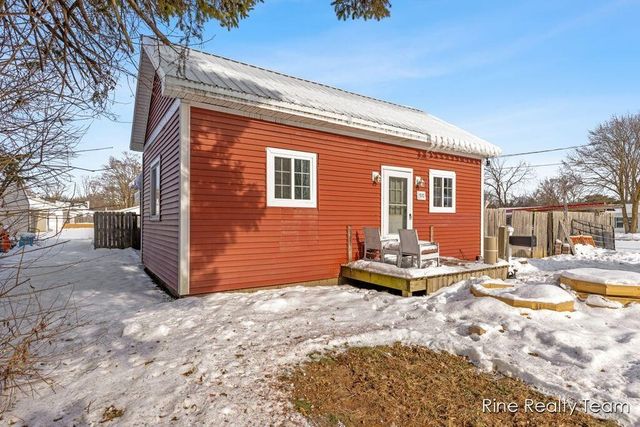 1510 W Stewart Street, Owosso, MI 48867