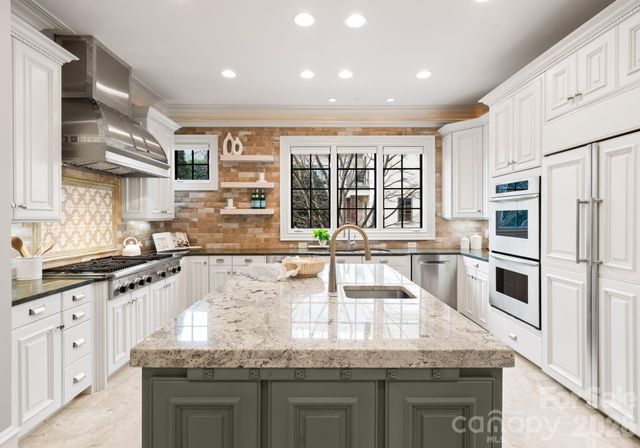 8700 Longview Club Drive, Waxhaw, NC 28173