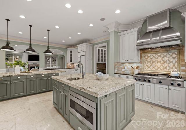 8700 Longview Club Drive, Waxhaw, NC 28173