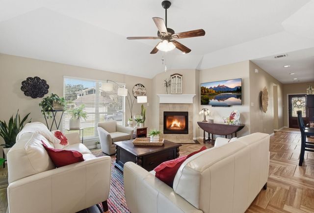 102 Golfview Court, Montgomery, TX 77356