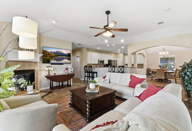 102 Golfview Court, Montgomery, TX 77356