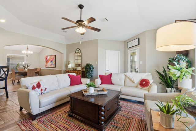 102 Golfview Court, Montgomery, TX 77356