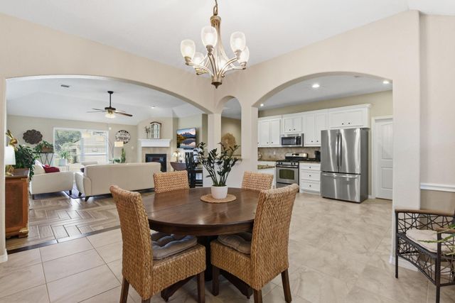 102 Golfview Court, Montgomery, TX 77356