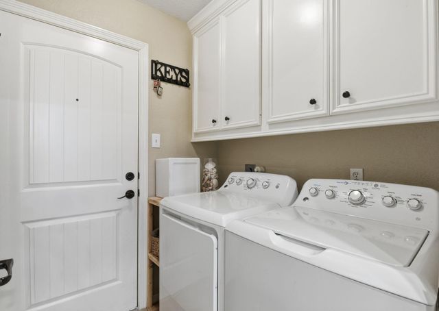 102 Golfview Court, Montgomery, TX 77356