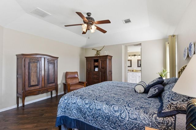 102 Golfview Court, Montgomery, TX 77356